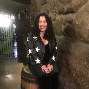 Meet your Posher, Maribel